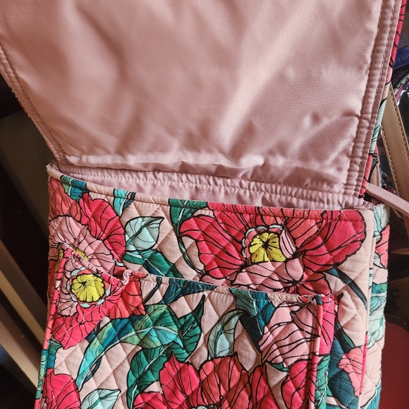 Vera bradley floral pink mailbag - Picture 3 of 3